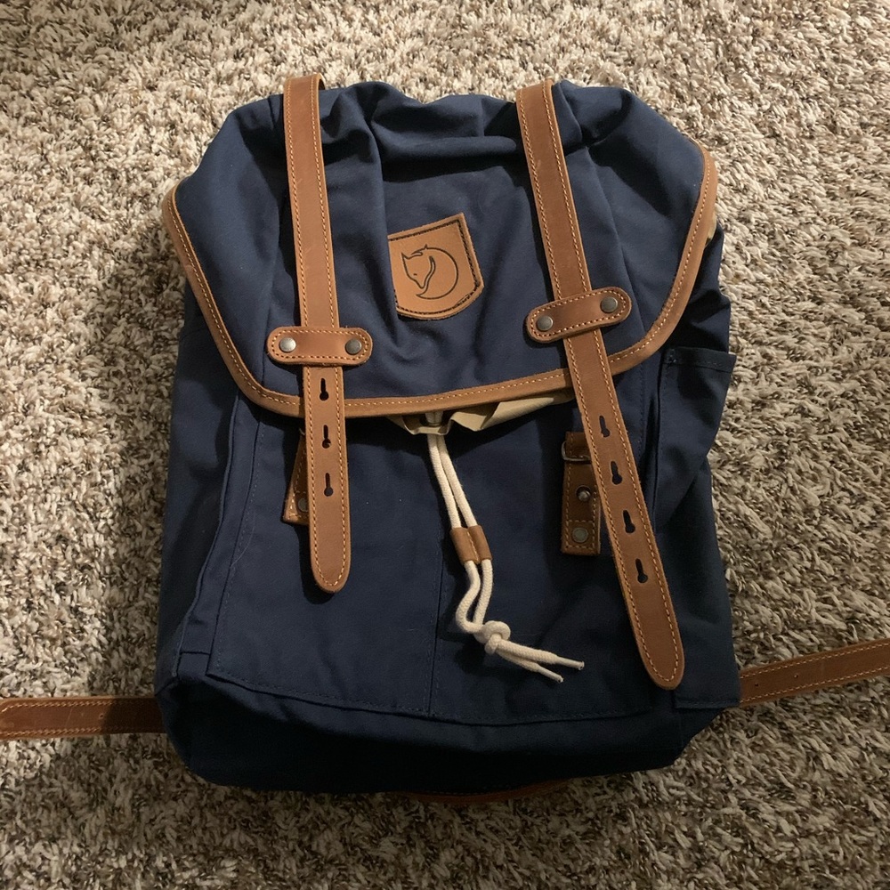 GREAT CONDITION fjallraven backpack 🌟